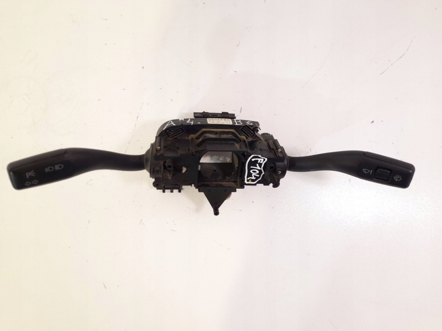 Audi A4 S4 B6 8E 8H DEVIO LUCI TERGICRISTALLO TERGI 8E0953549F (F104)