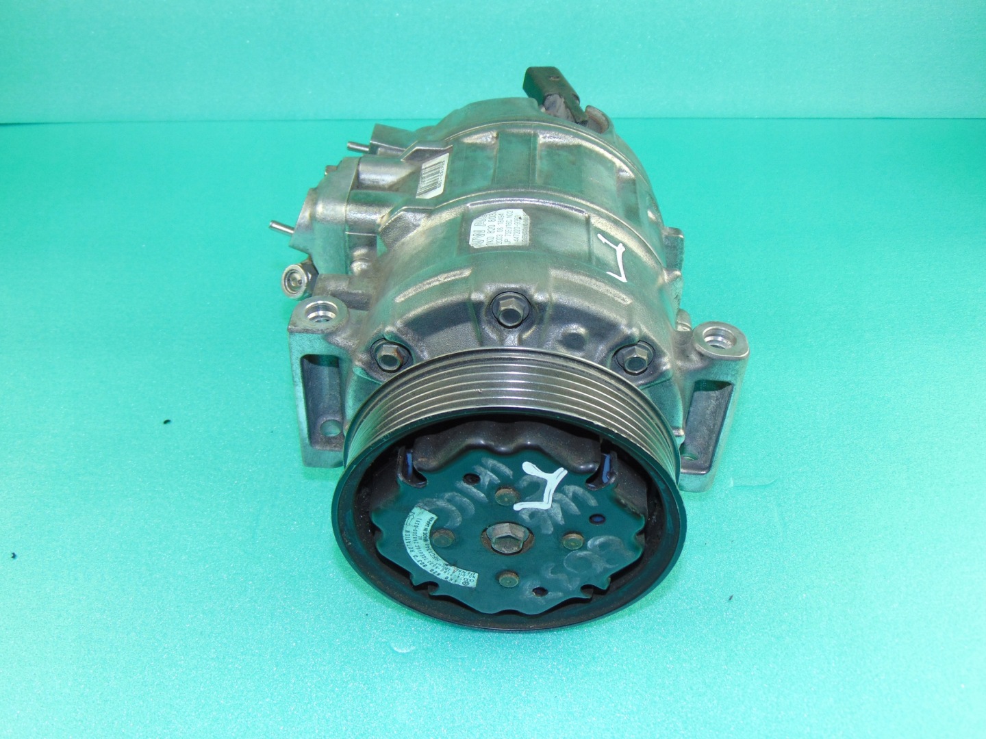 compressor; compressor of the air conditioning 1K0820803J 2,0FSI 2,0TDI