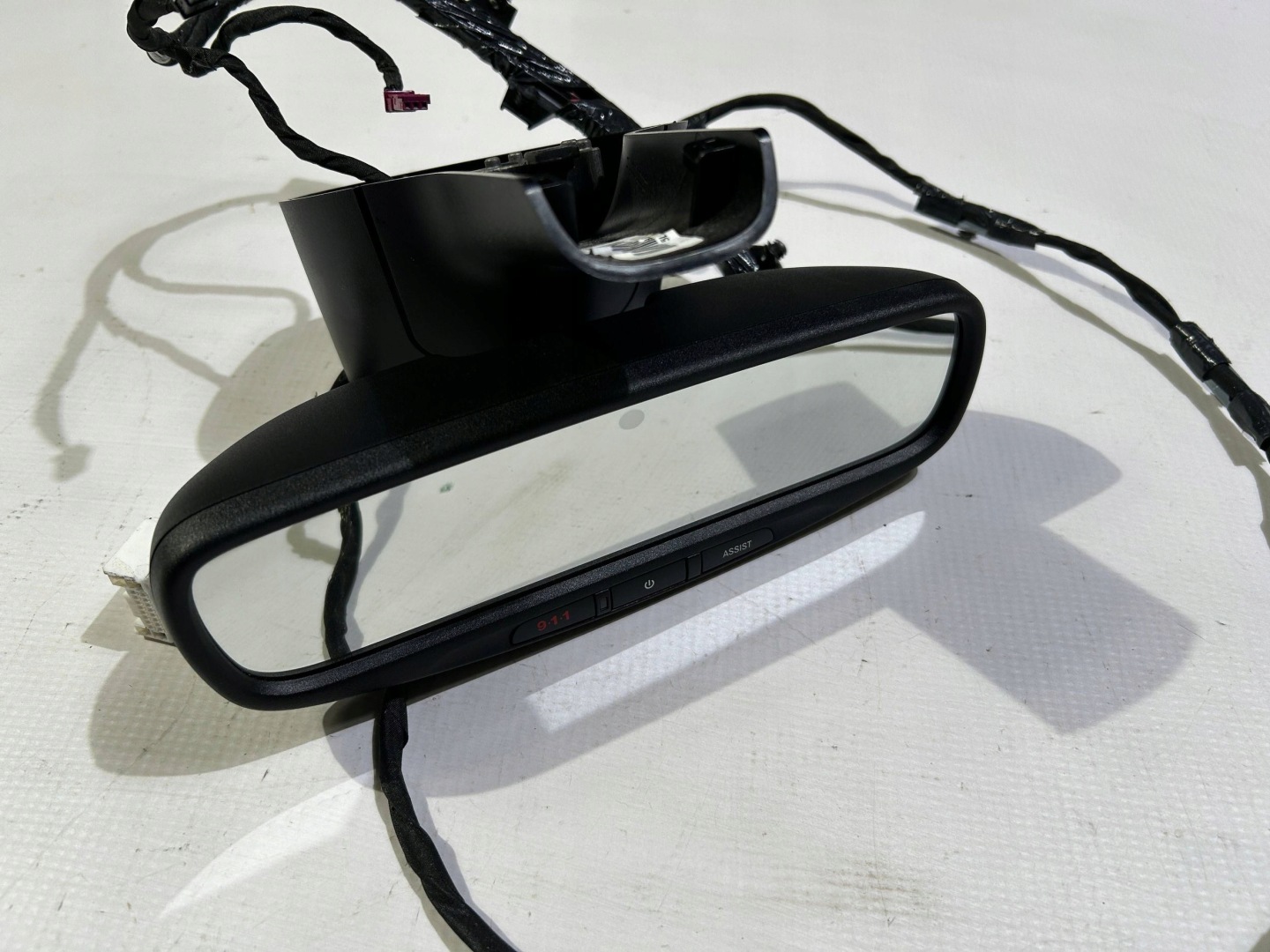 rear-view mirror inner sensor changes of the lights Dodge Durango 2014