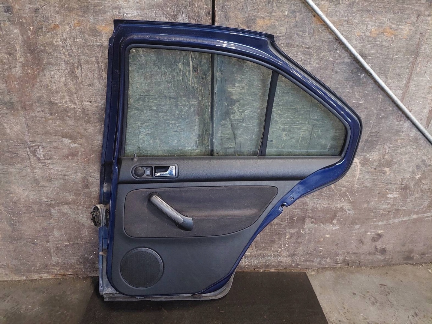 door complete right rear part VOLKSWAGEN BORA and LB5N