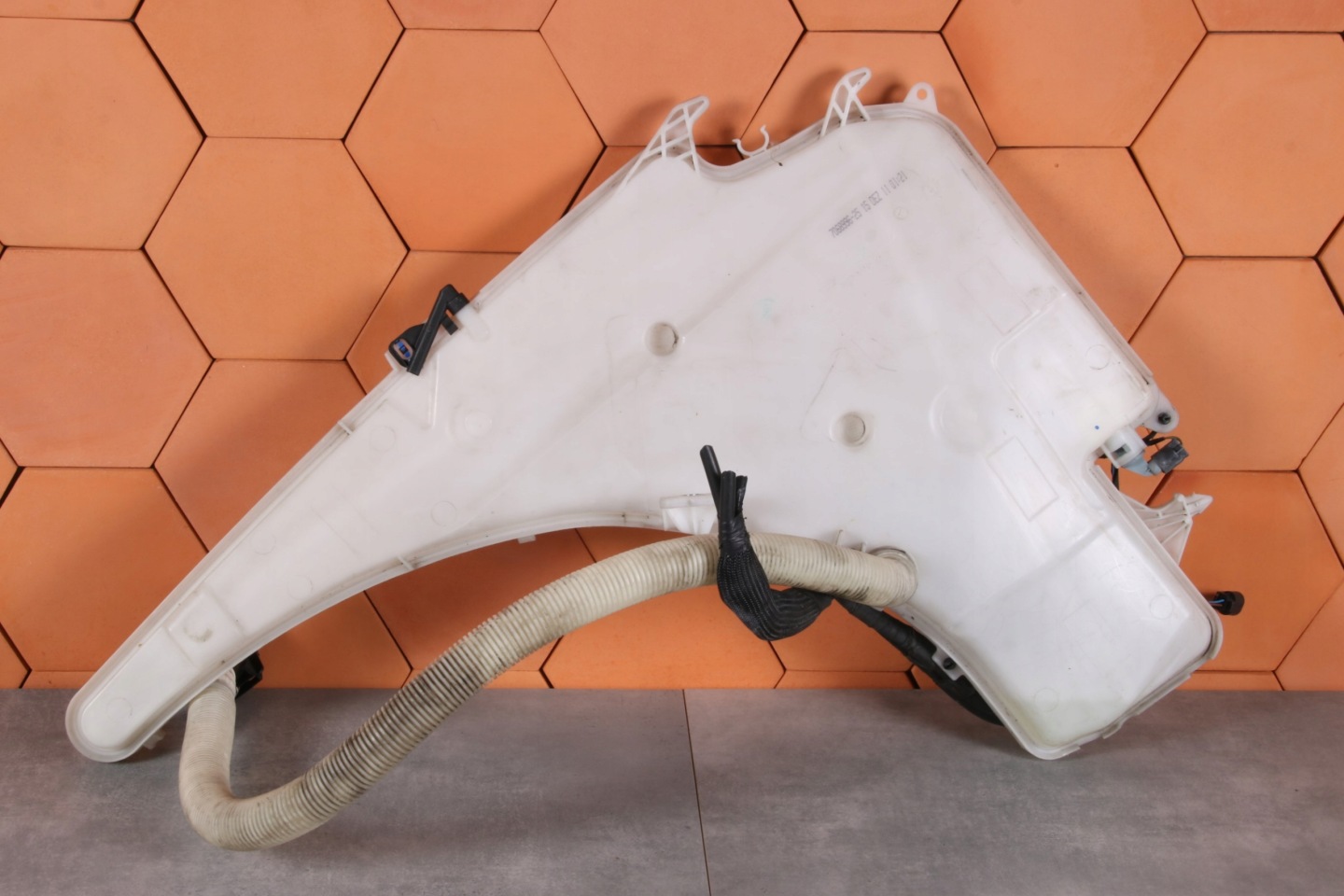 BMW E87 E91 X1 E84 spremnik gasa mlaznice + 3 POMPKI ispod XENON 7068996