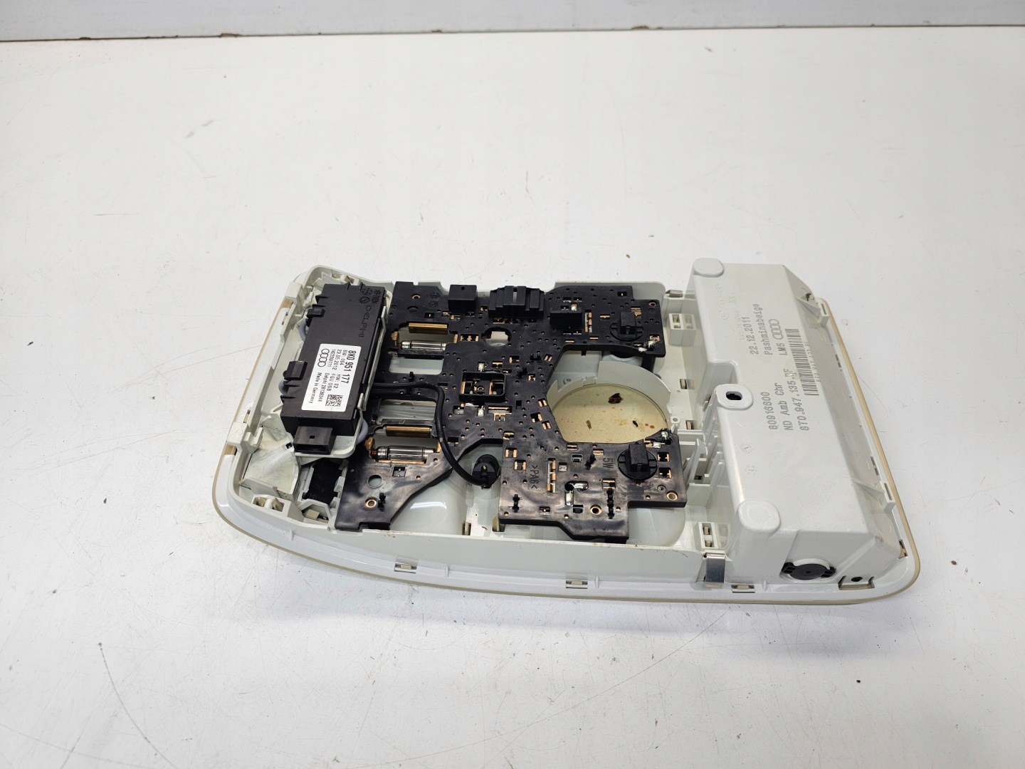 light OSWIETLENIE cabs AUDI A4 A5 8T0947135BF LM5