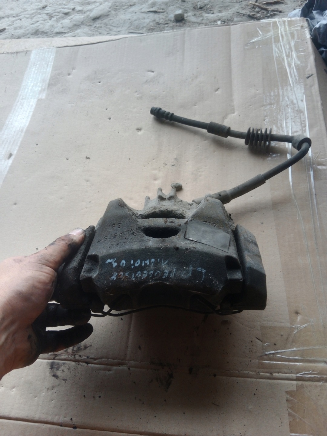 caliper brake left front PEUGEOT 5008 1.6 HDI