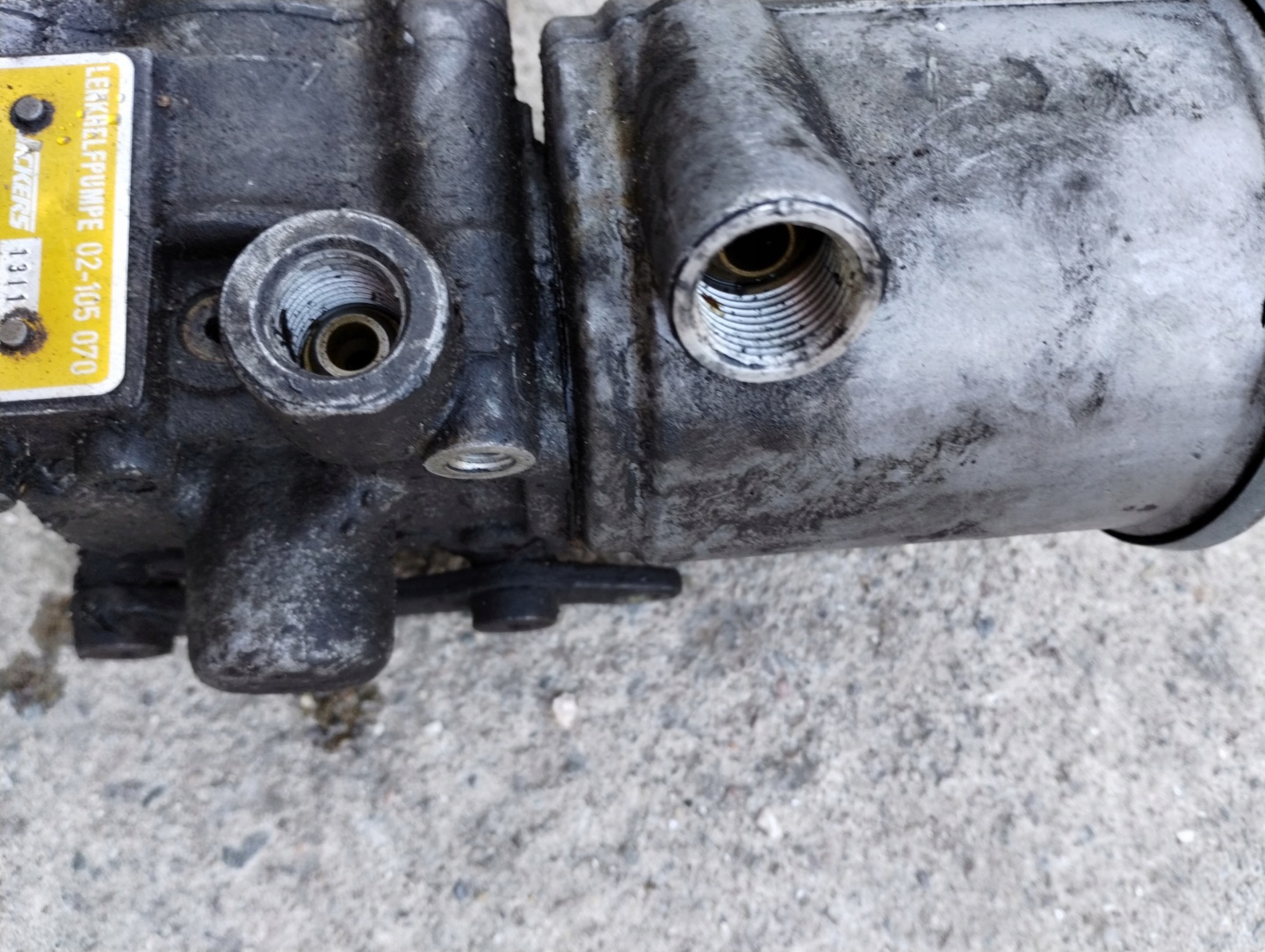 Pompa servosterzo MERCEDES W124 2104660001 95 BAR