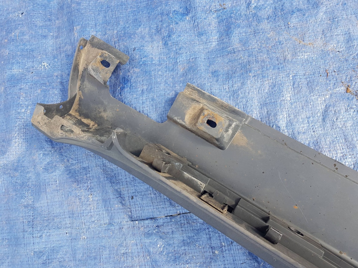 moulding cap threshold left MERCEDES X164 GL A1646980554