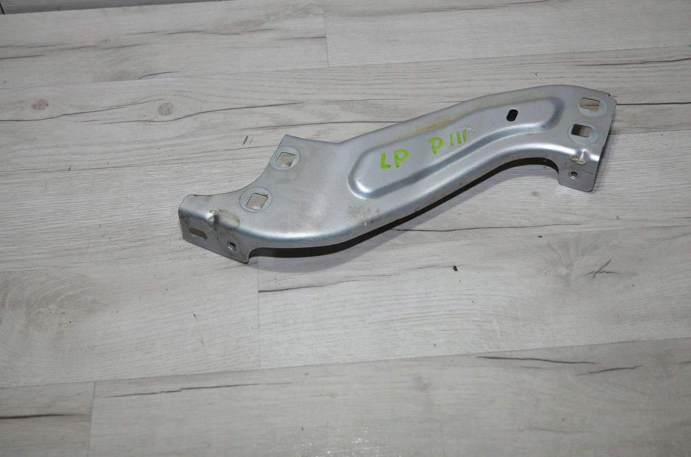 holder left Peugeot Partner III lift 13r