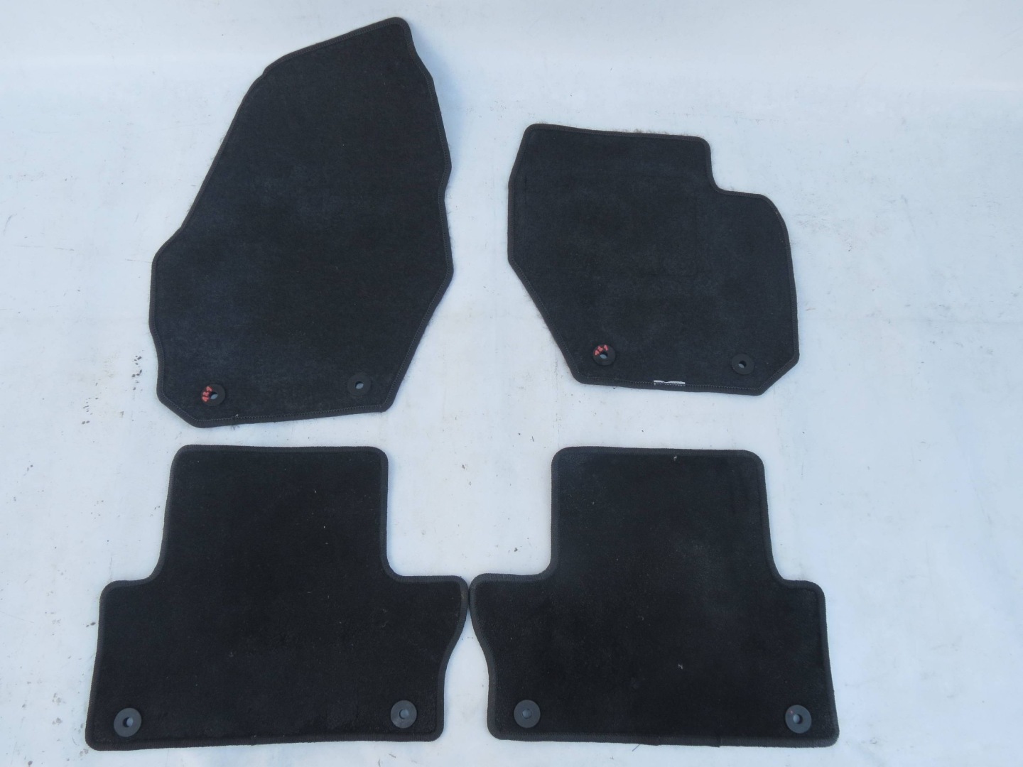 mats WELUROWE KOMPLET VOLVO V60 31267689