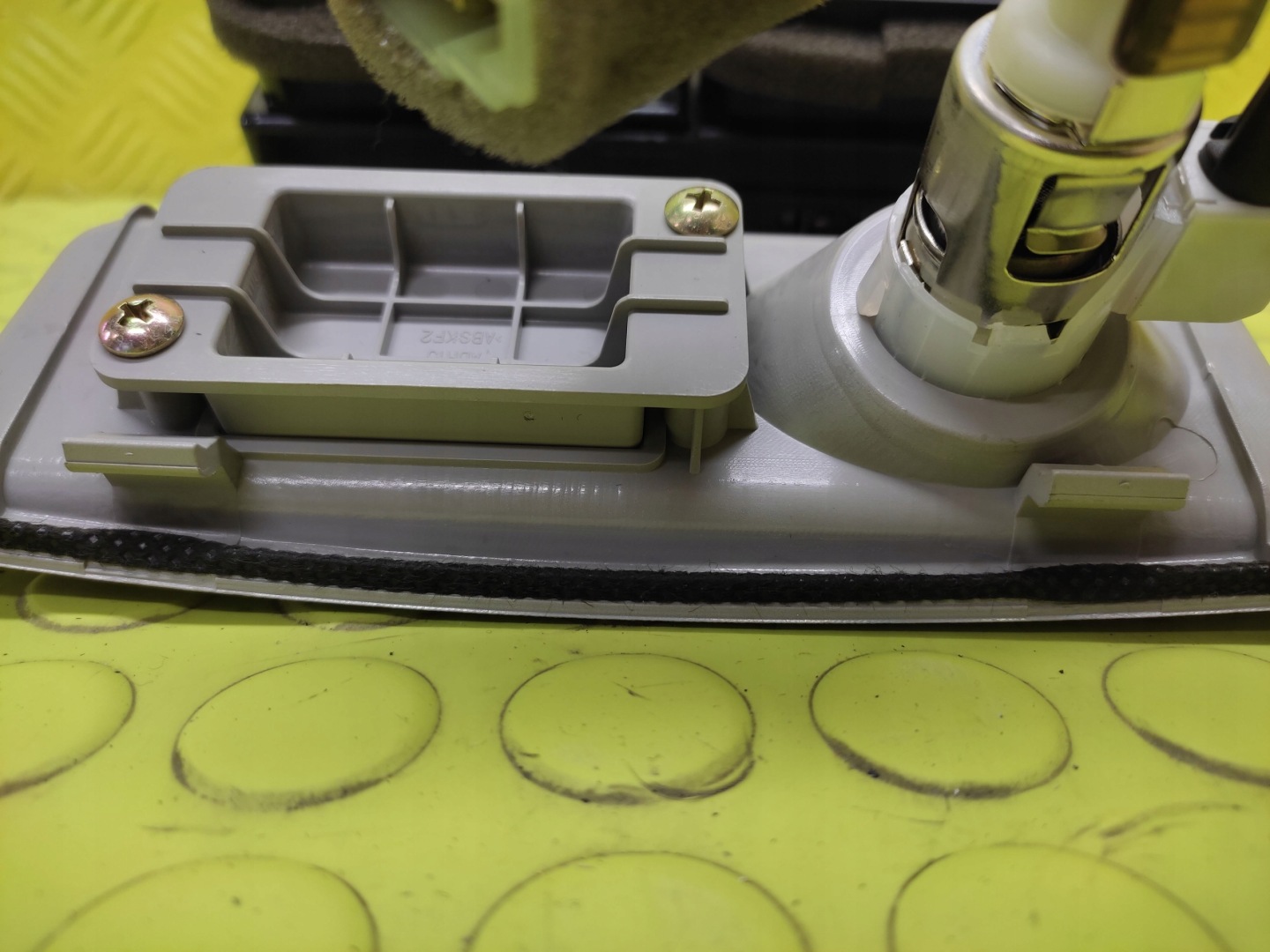 KIA OPIRUS grid air conditioning devices rear part PASAZEROW