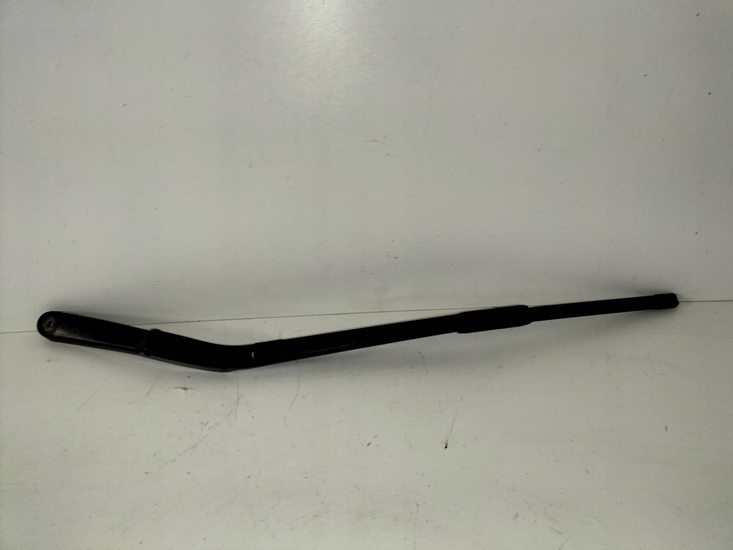 wiper arm front left MERCEDES CLC CL203 08-11