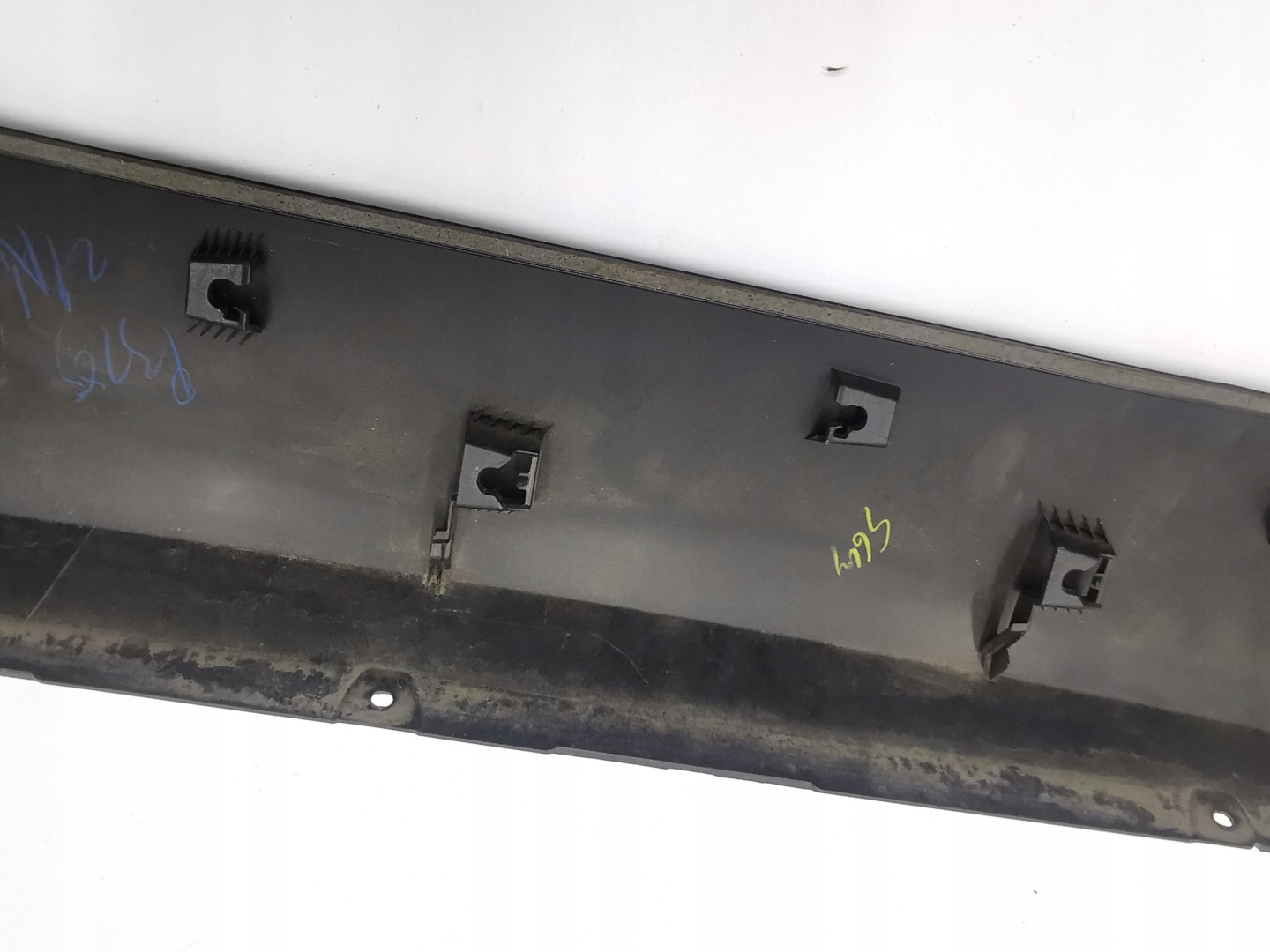 moulding door left front front TOYOTA HIGHLANDER 4 IV 75732-0E100