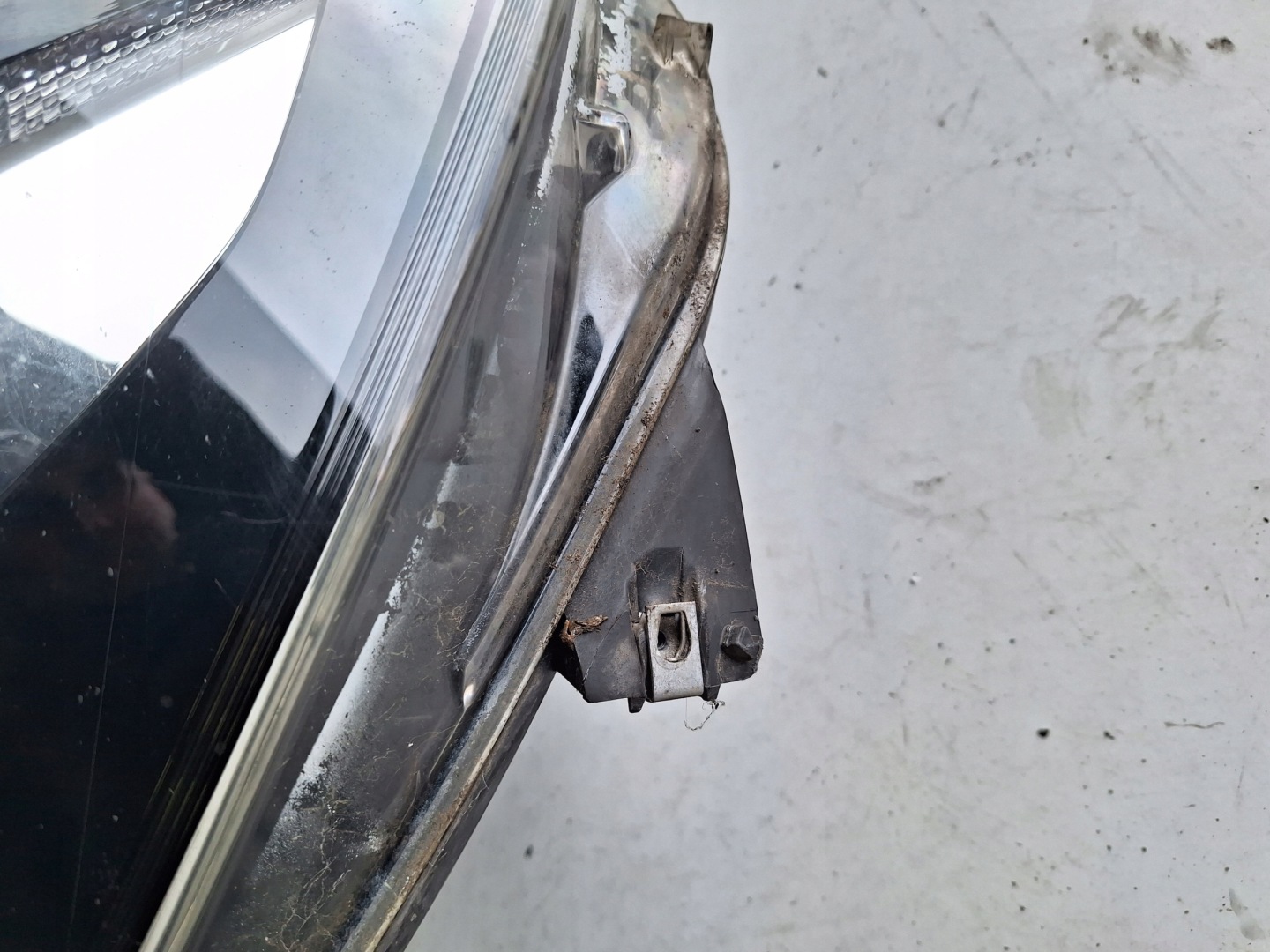 OPEL INSIGNIA A LIFT 13-17 light right + LED UK