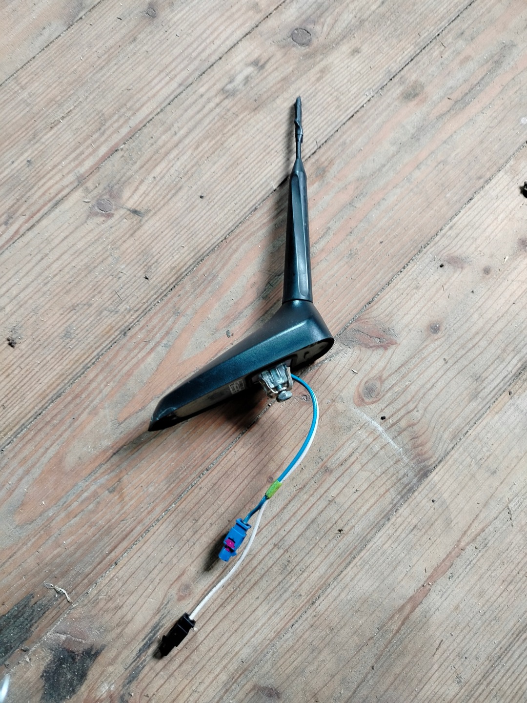 holder ANTENY GPS CHEVROLET ORLANDO CRUZE