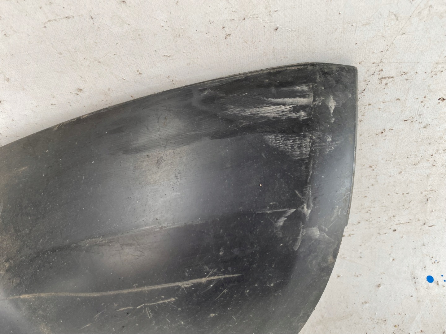 AUDI Q7 4L grid moulding corner spoiler of a bumper left front 4L0807061D