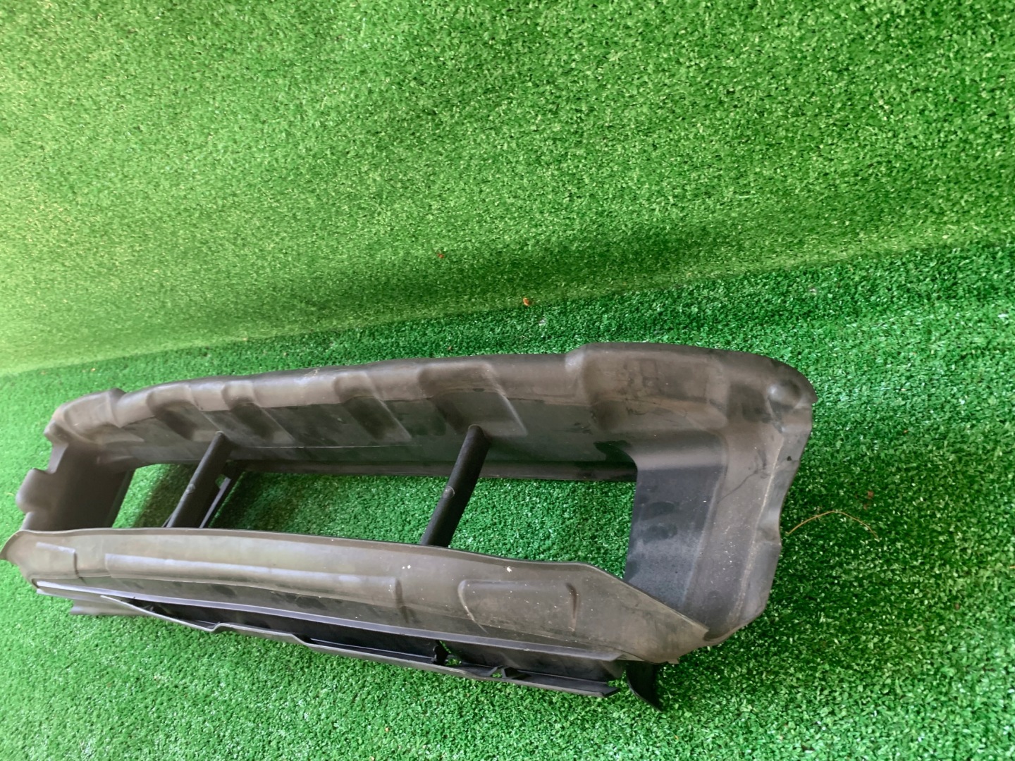 Ford Focus Mk3 lift 14- volant vzduchový přívod
