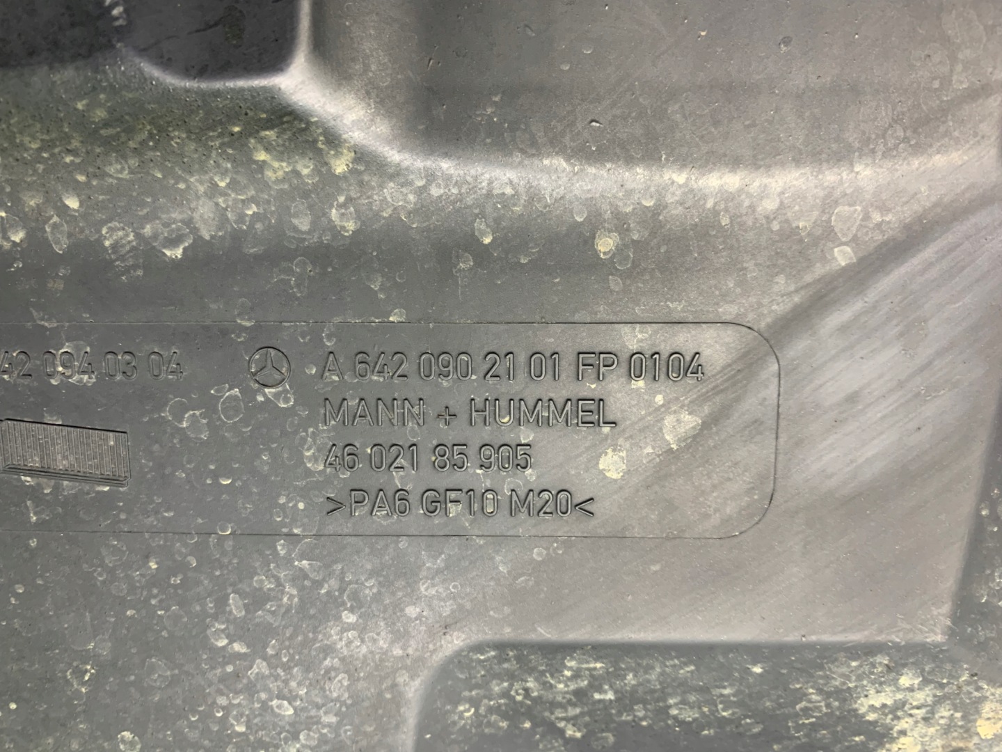 Gehäuse filter luft links MERCEDES W221 3.0 3.2 CDI A6420902101
