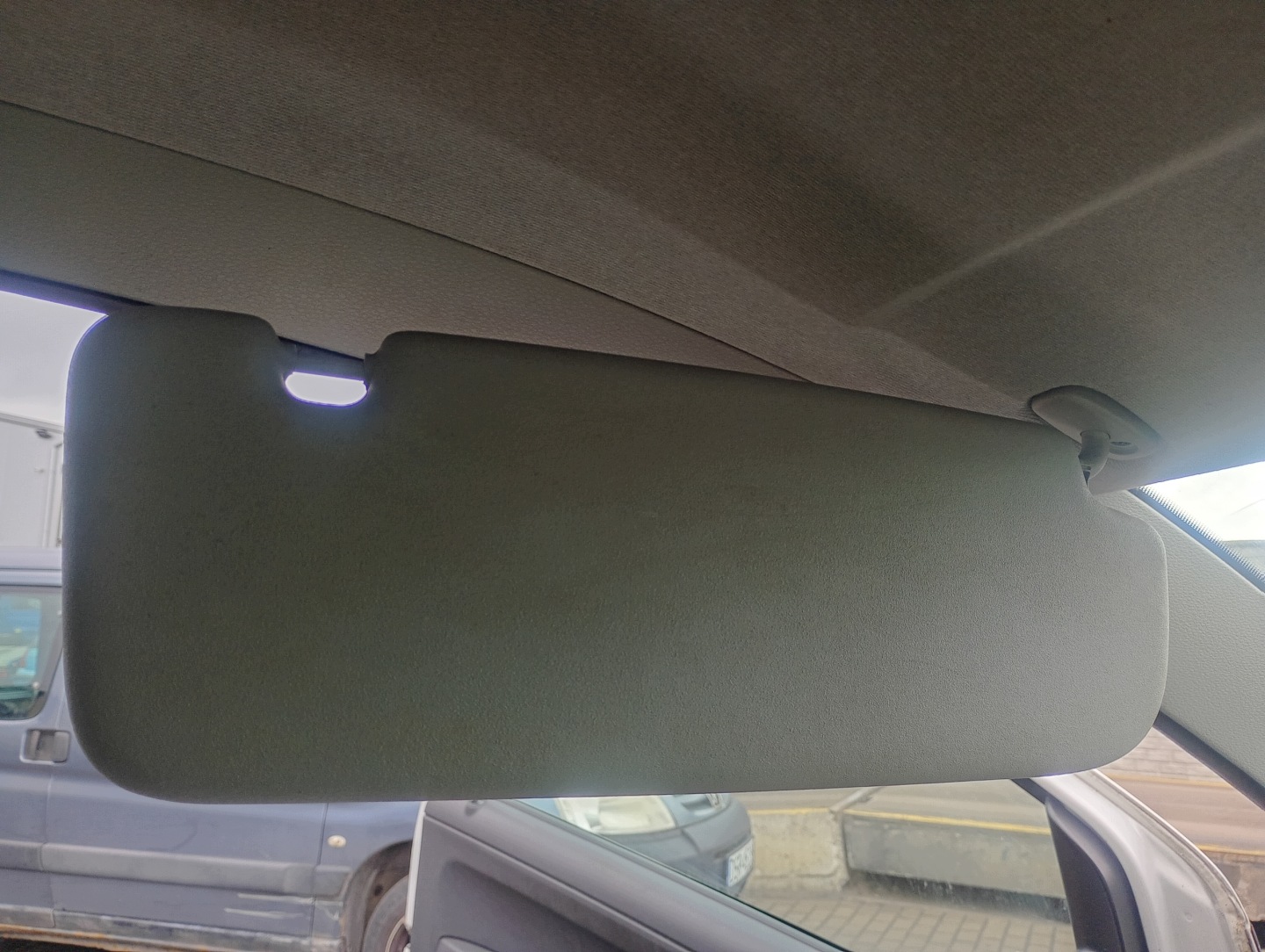 cover przeciwsloneczna left driver´s VW Fox 05-11