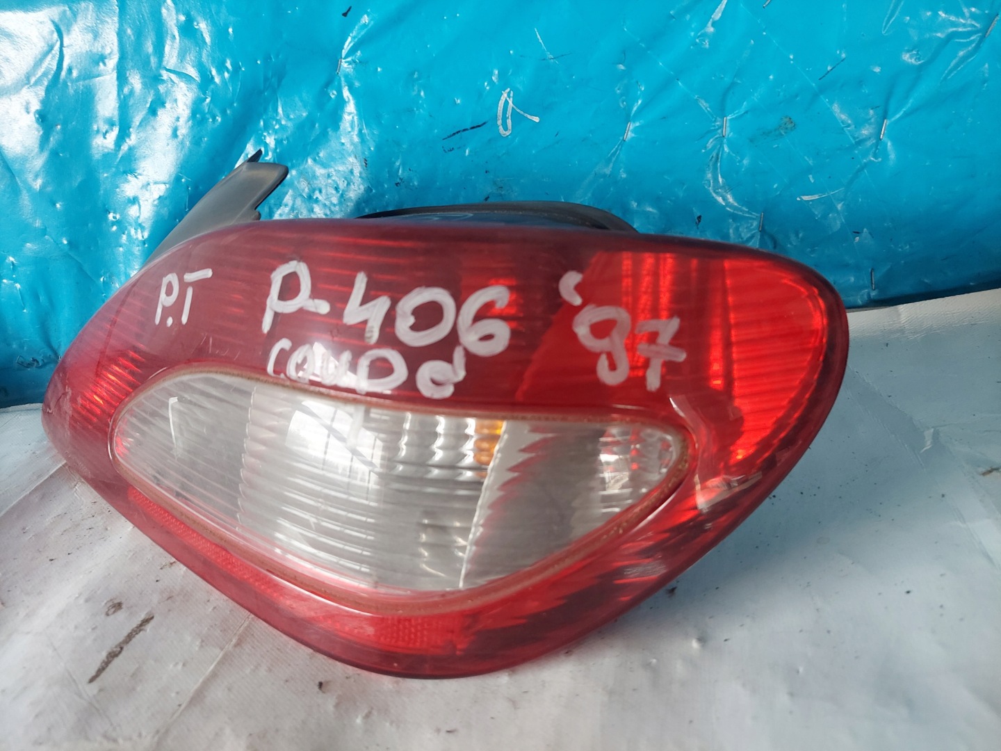 light PEUGEOT 406 COUPE 2289D right rear part