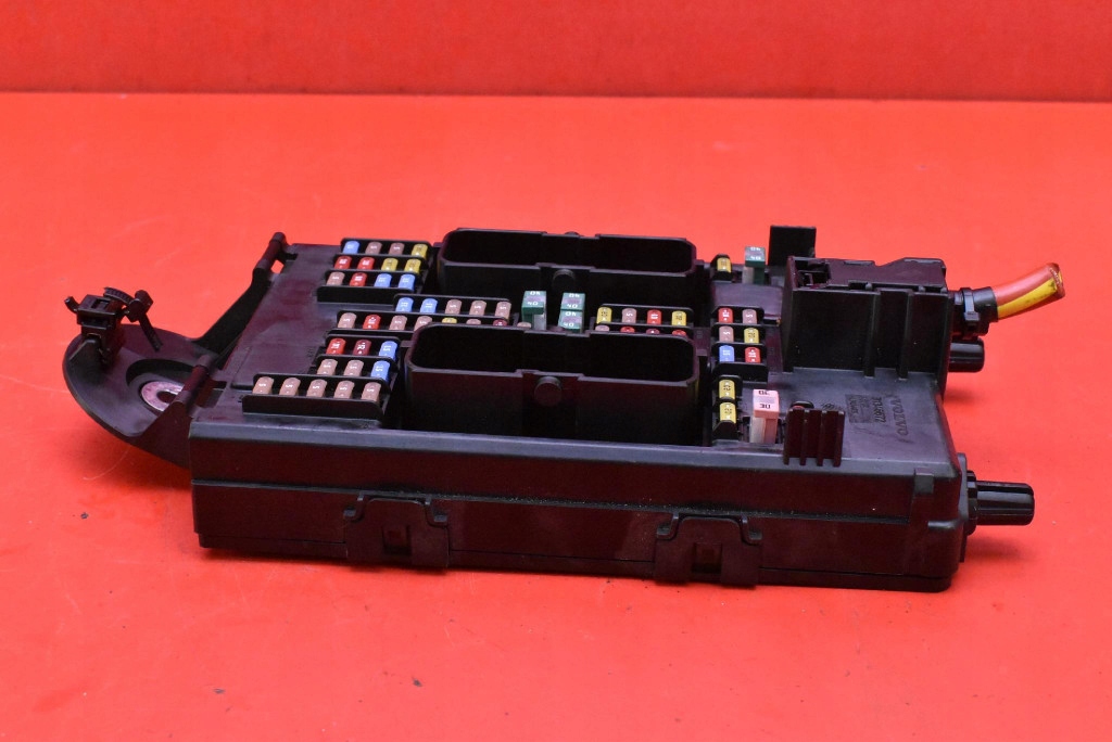 fuse box 31346672 VOLVO S90 2 II 2.0 D4 190 KM 16-20
