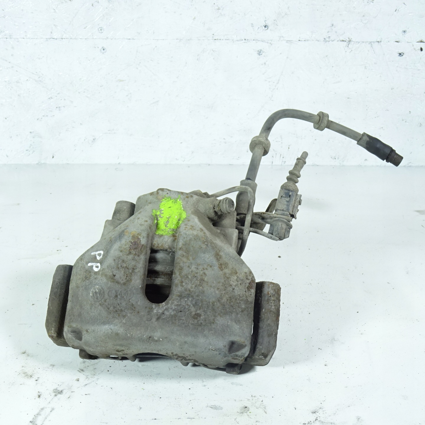 AUDI A6 C6 2.0TDI caliper brake front right