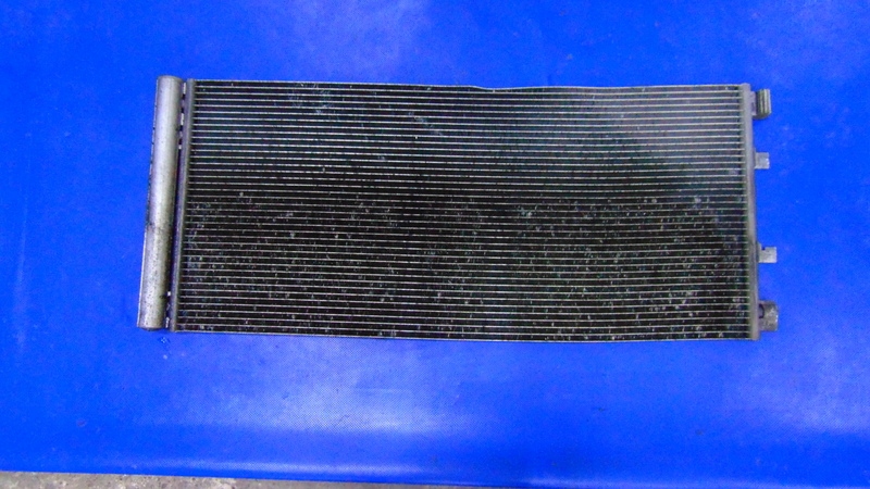 Radiateur climatisation 921007845R RENAULT MASTER IV 19-25R