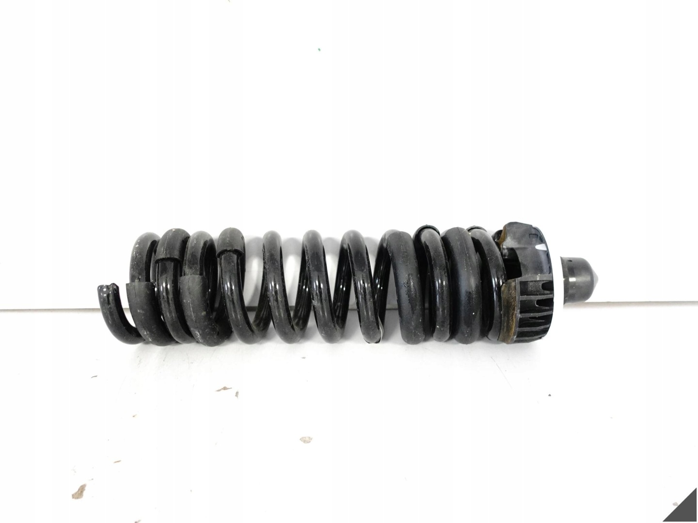 BMW M3 G80 G81 M2 G87 M4 G82 G83 spring springing rear part left = right