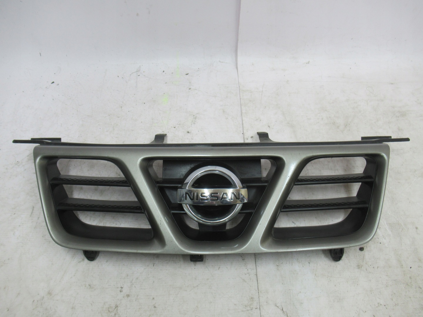 GRILLE NISSAN X TRAIL T30