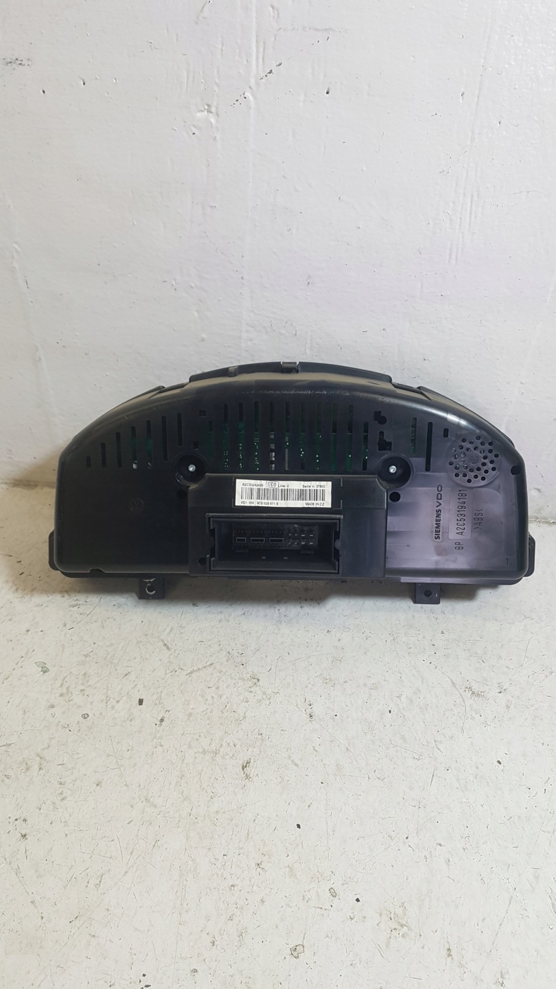 dials dials VOLKSWAGEN PASSAT B6 2.0 TDI 3C0920871E