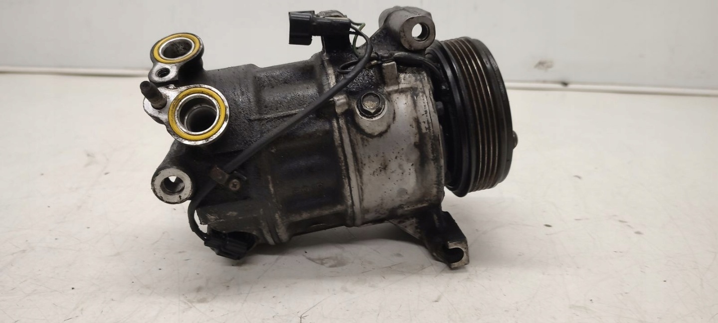 compressor of the air conditioning compressor; Volvo V70 2,4D