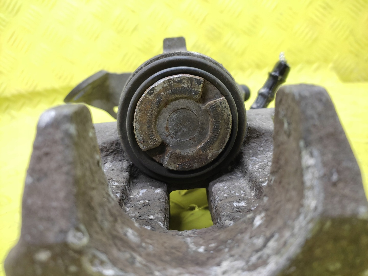 SEAT TOLEDO II 1.8 caliper brake left rear part