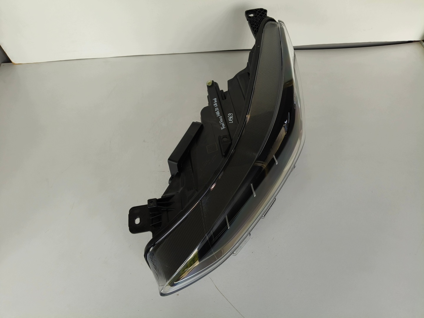 NO-WA-- light left REFLEKTOR FORD FOCUS MK4 22- LIFT FULL LED