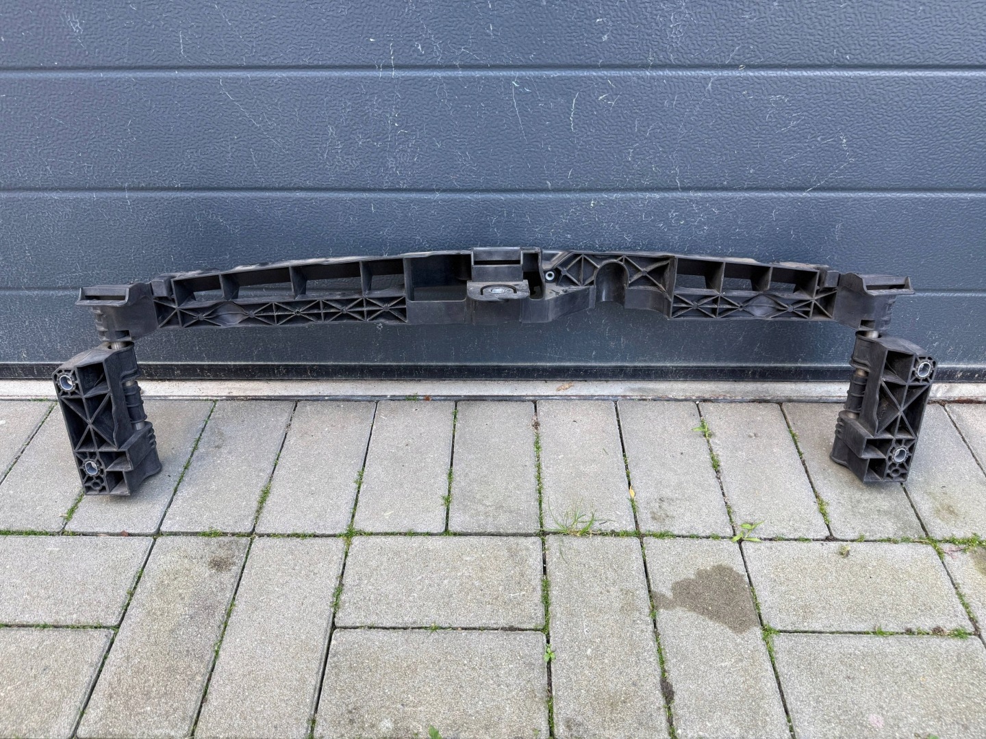 Mercedes E W212 bar, wall front A2128801403
