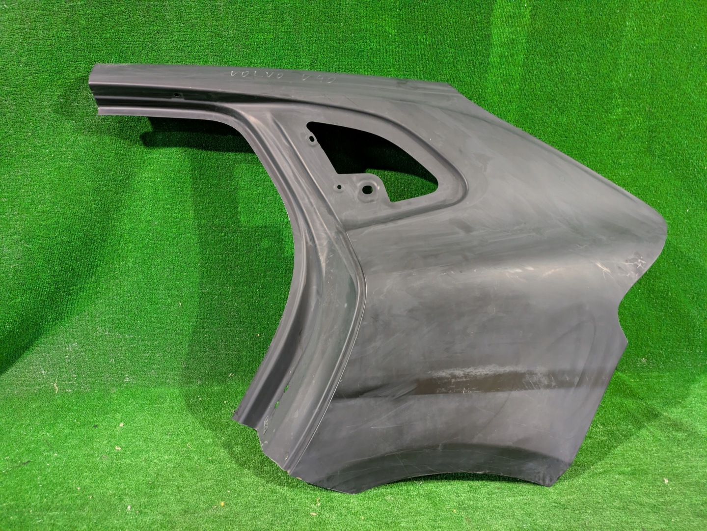fender rear left VOLVO V40 II