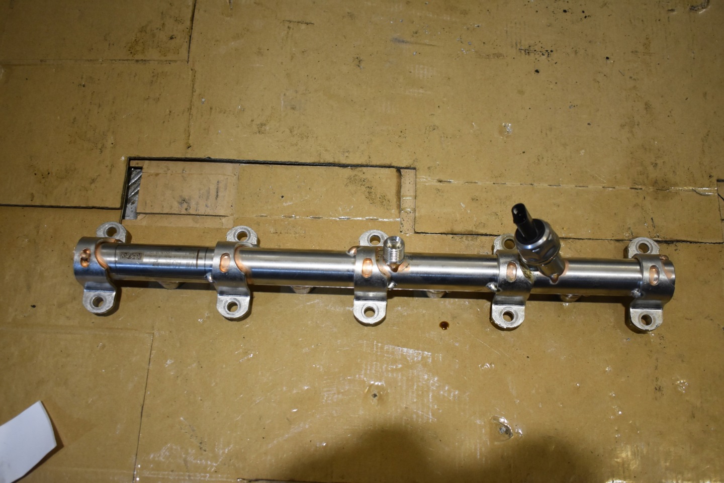 IDEALNA injection ramp right PORSCHE AUDI 1