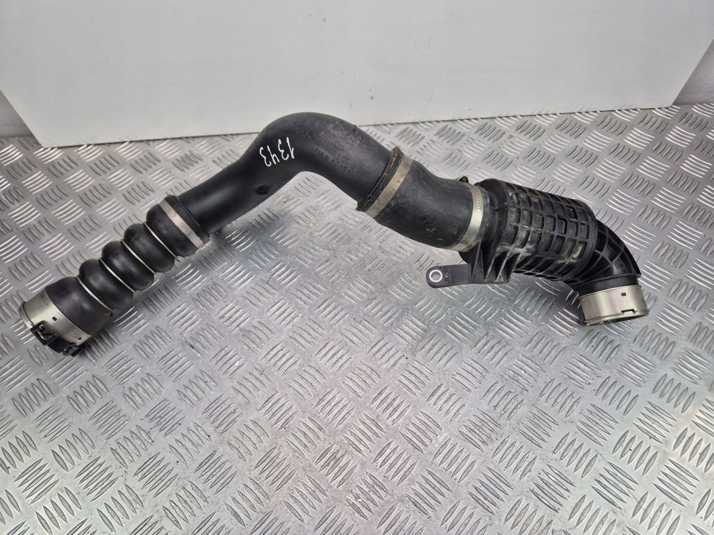 BMW 2 F45 218d hadice intercoolera 8577233 B47C20A