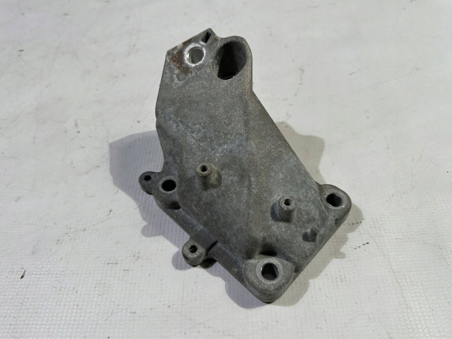 holder holder of the engine front front left Jeep Grand Cherokee WK2 2012+