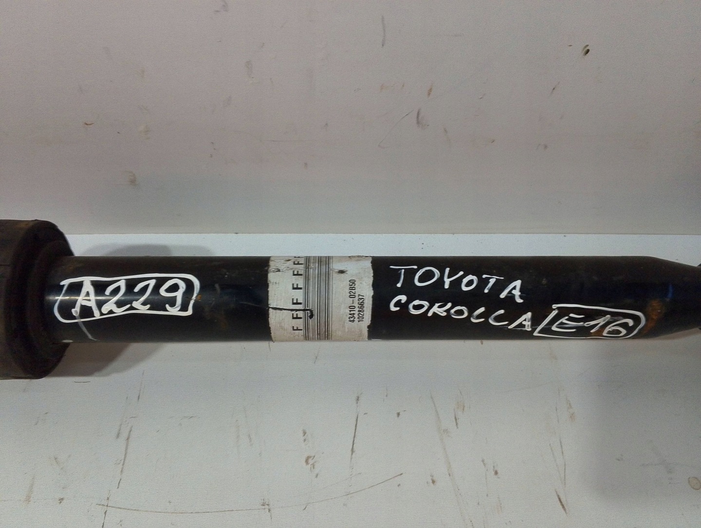 Toyota Corolla E160 E170 semi-axis left 4341002B50 (A229)