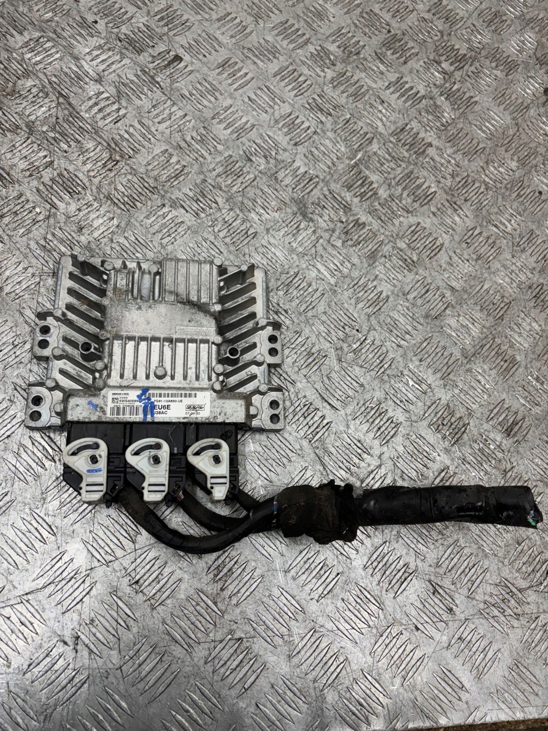 control unit of the engine computer FORD MONDEO MK4 2.0 TDCI 7G91-12A650-UE