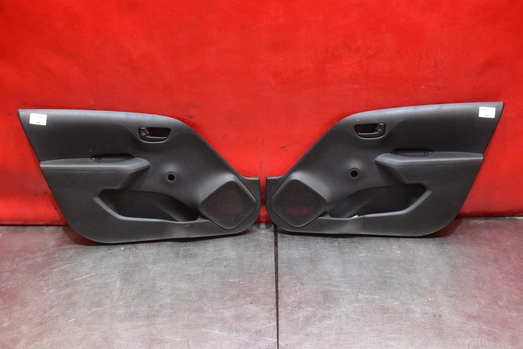 side side KOMPLET EU TOYOTA AYGO 2 II 5D HB 14-20
