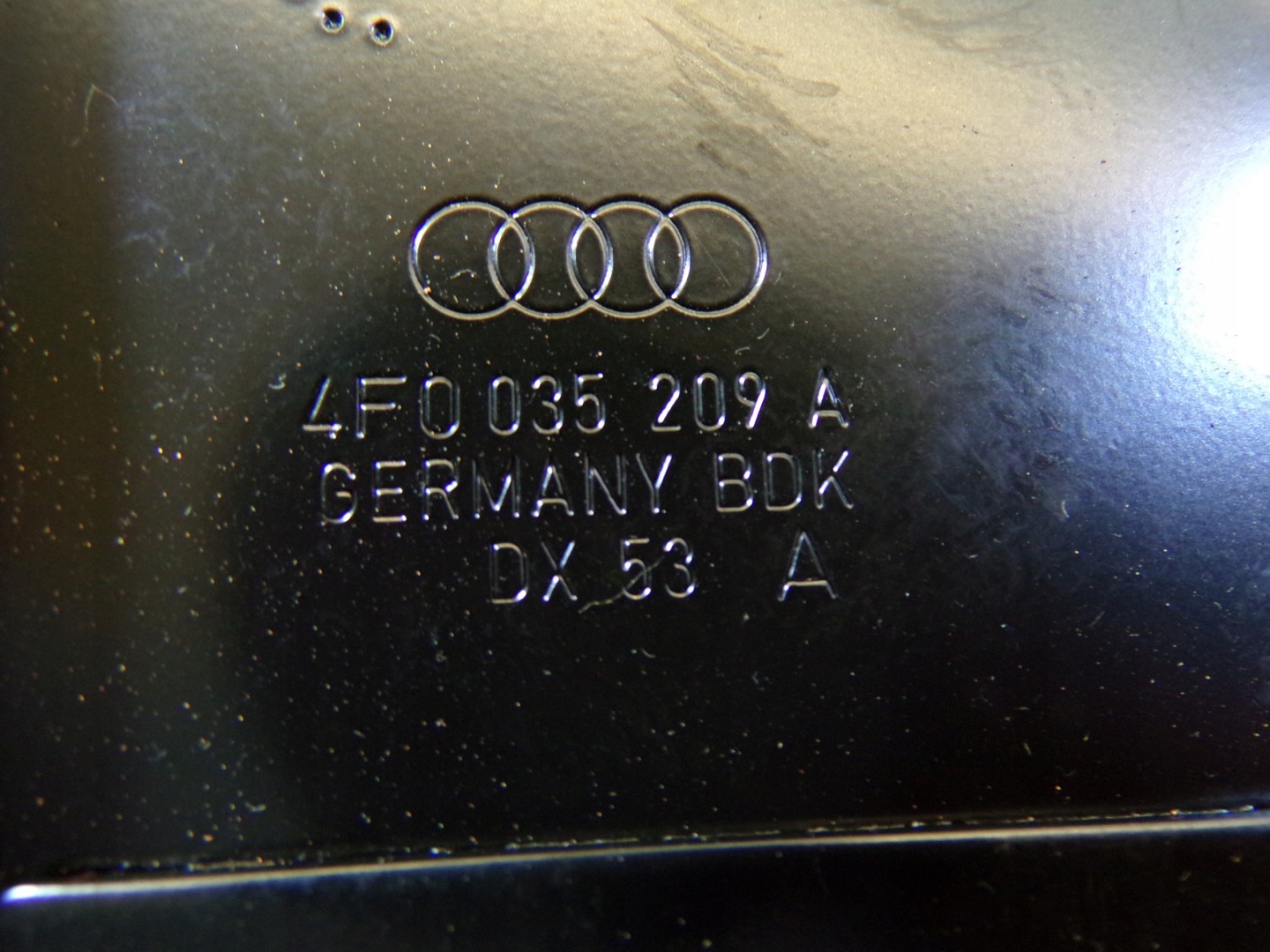 Panier Support plaque ZMIENIARKI TUNERA AUDI A6 C6 4F0035209A