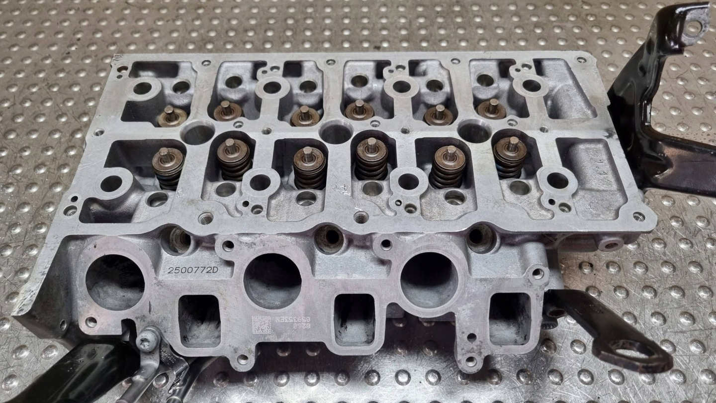 head. left 0593AS 059353EN AUDI A6 C7 A7 SQ5 3.0TDI BITURBO CGQ CVU