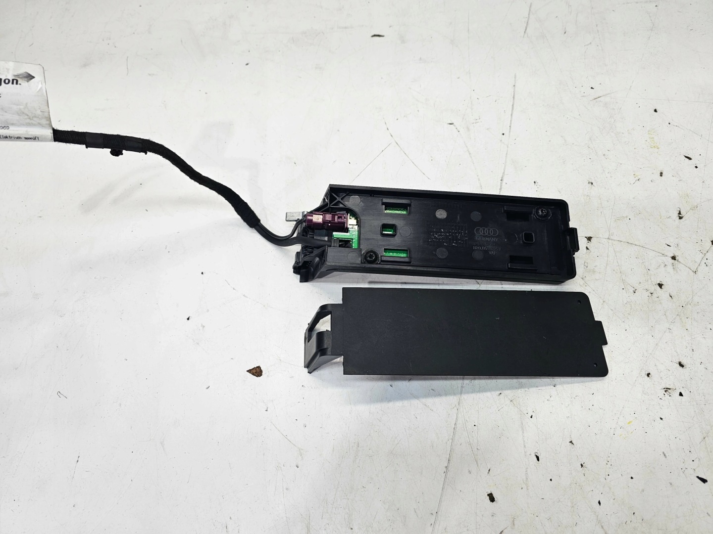 original bracket for TELEFON AUDI Q5 8R 8R0863345
