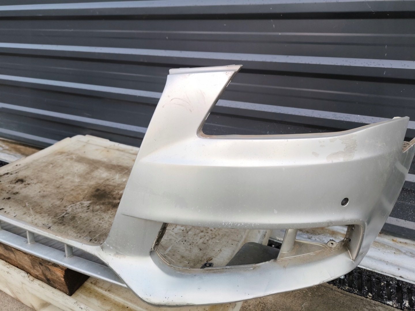 bumper front AUDI A4 B8 LX7W PDC 2008-2011 original !!!!