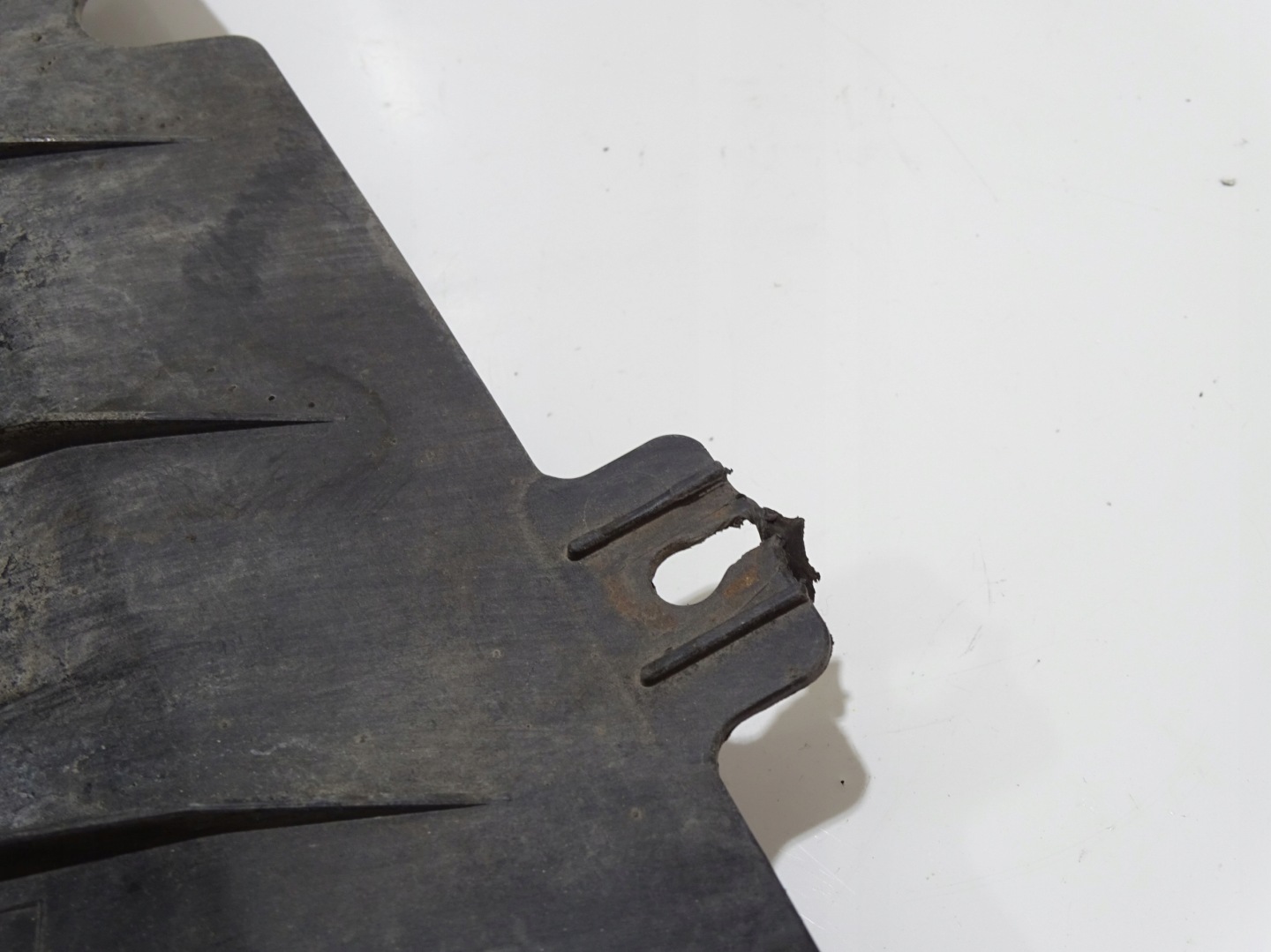 mudguard left front BMW E90 E91 M PAKIET OE 8040101 (20186004)