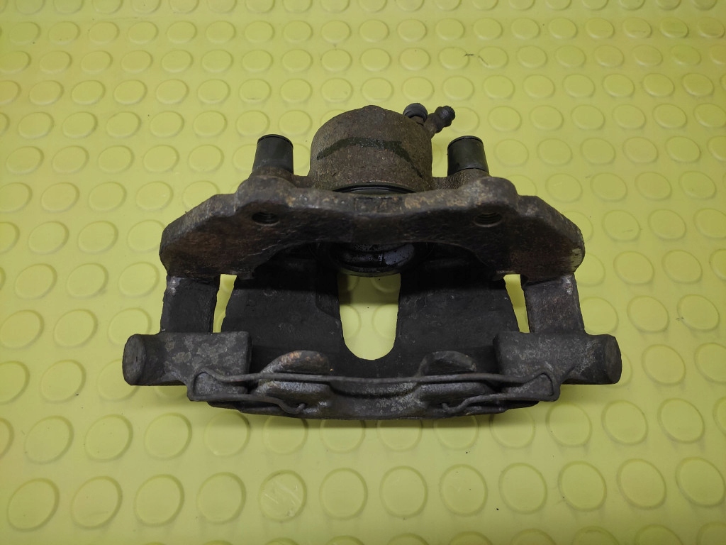 MAZDA 5 2.0 D caliper right front