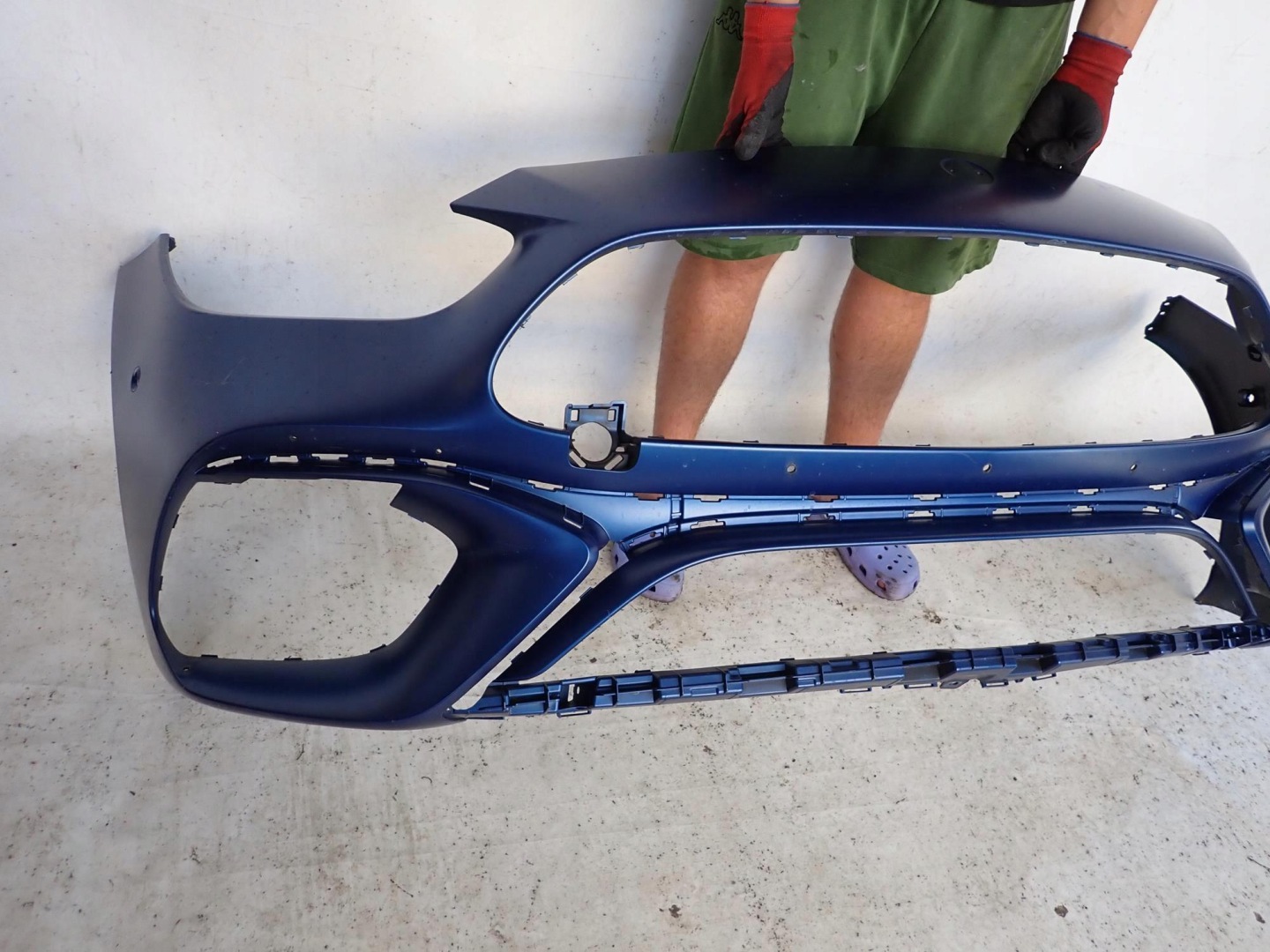 MERCEDES C-KLASA W206 63 AMG 21-> bumper front front PDC