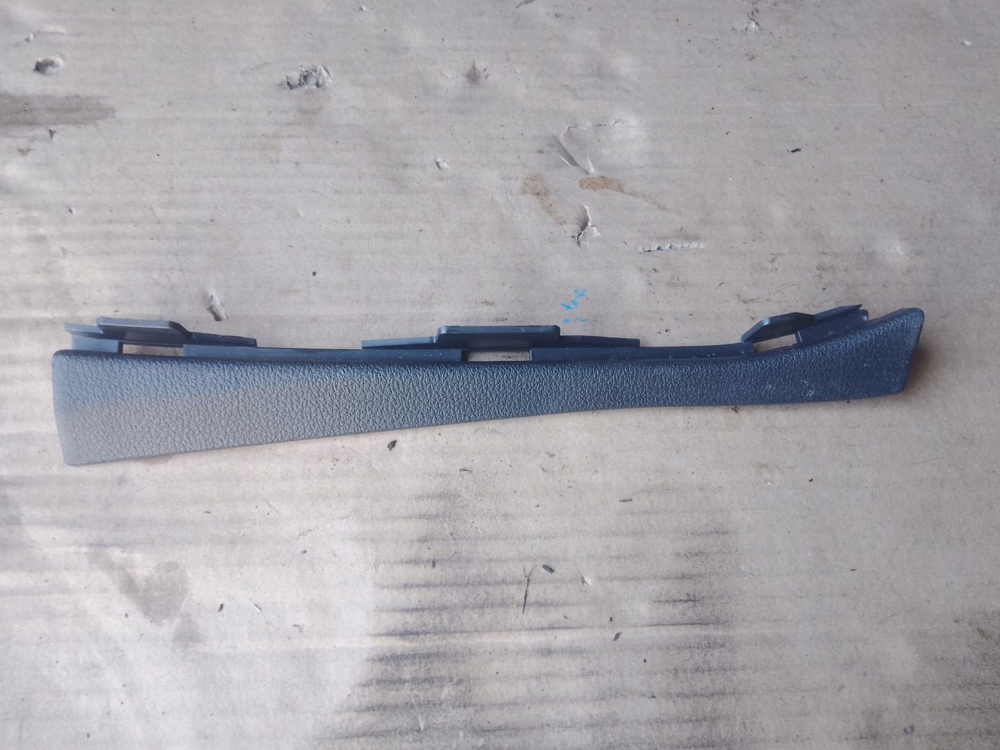 cover SLUPKA right AUDI A6 C8 4K0868204
