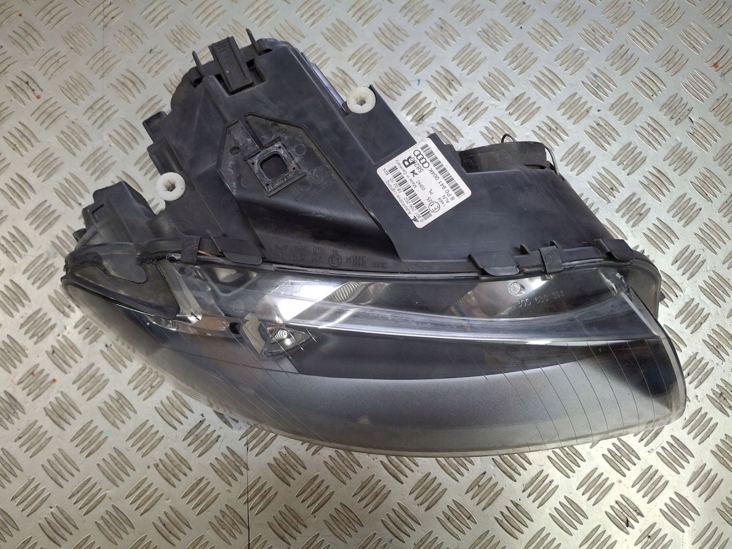 light right front AUDI A 8P0 2003R->2008R
