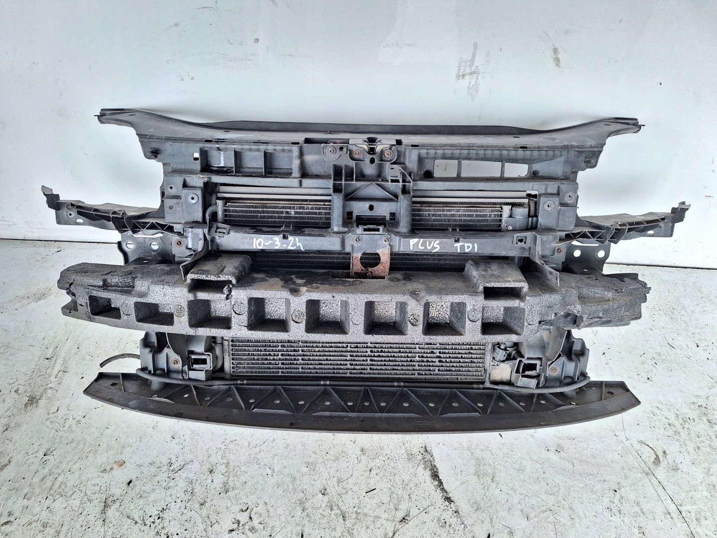 VOLKSWAGEN GOLF V plus 05-09 support panel for radiators TDI
