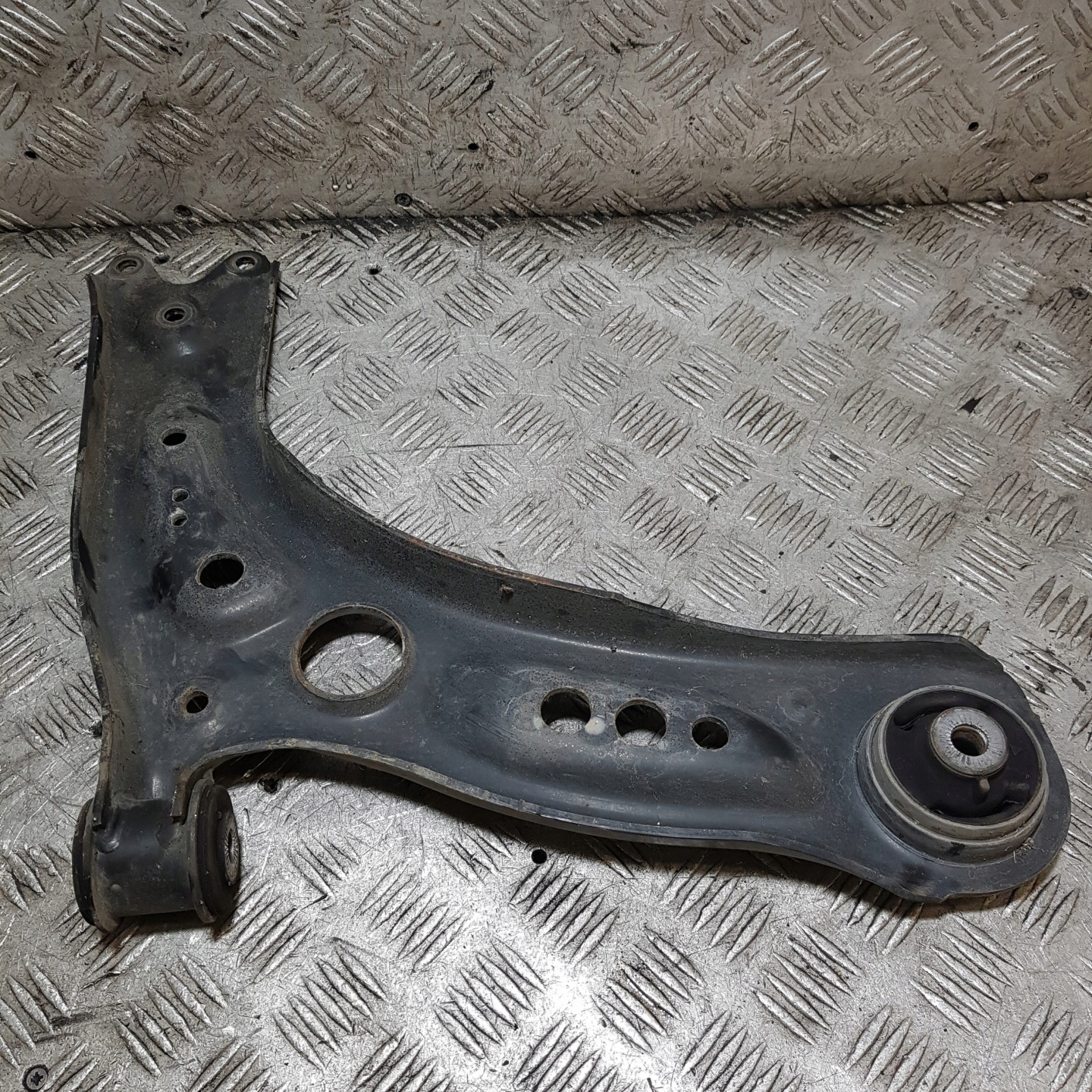 arm left front VOLKSWAGEN GOLF 7