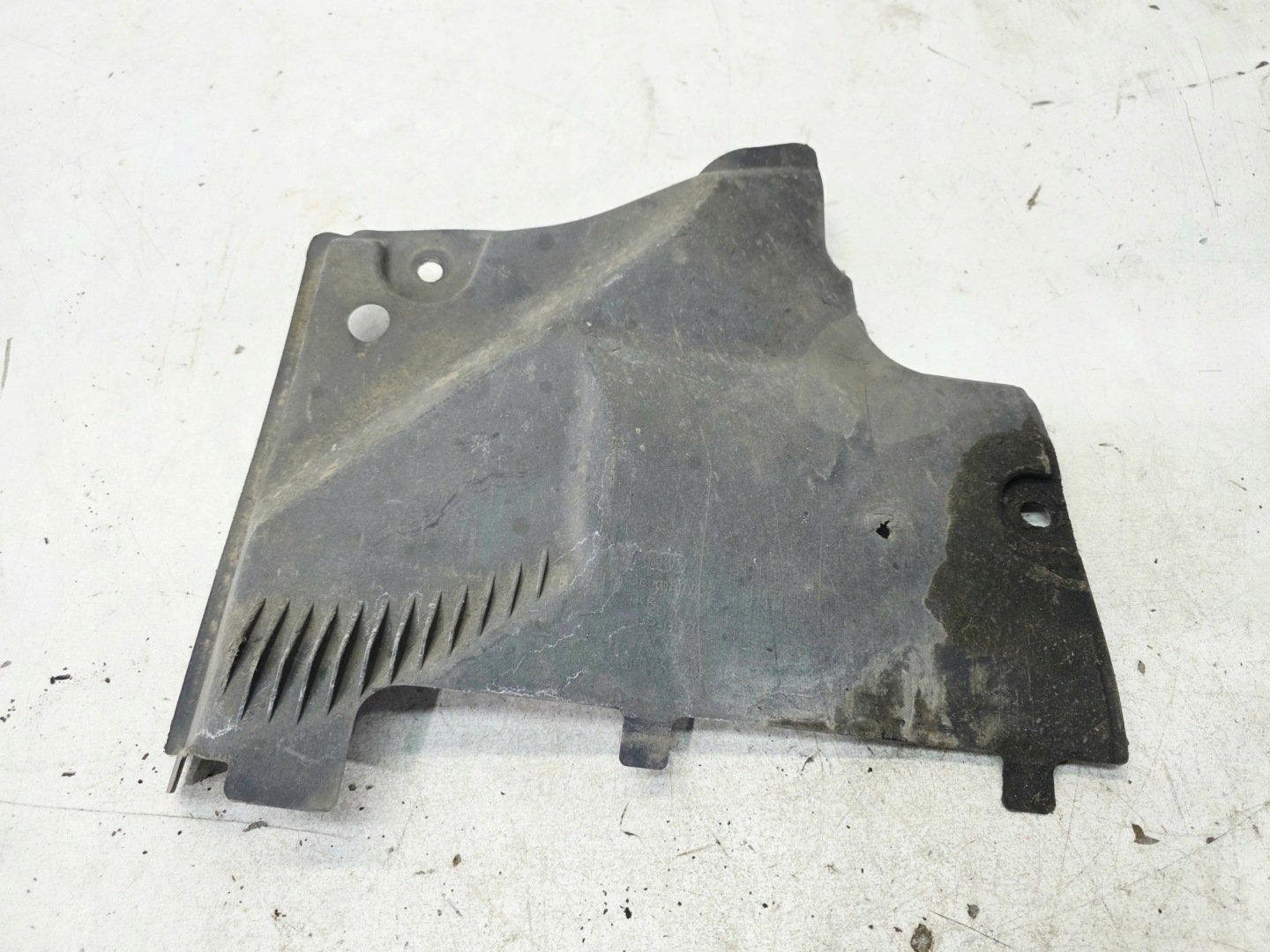 cover chassis right MALA AUDI A5 8F CABRIO 8F0825202 115/26